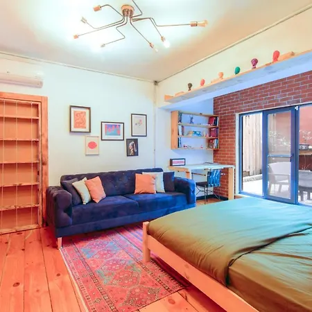 Marginally Designed Special Flat In Sisli アパート