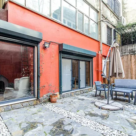 Apartman Marginally Designed Special Flat In Sisli
